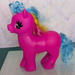 Rainbow Dreams Unicorn Pony Styling Lights Up